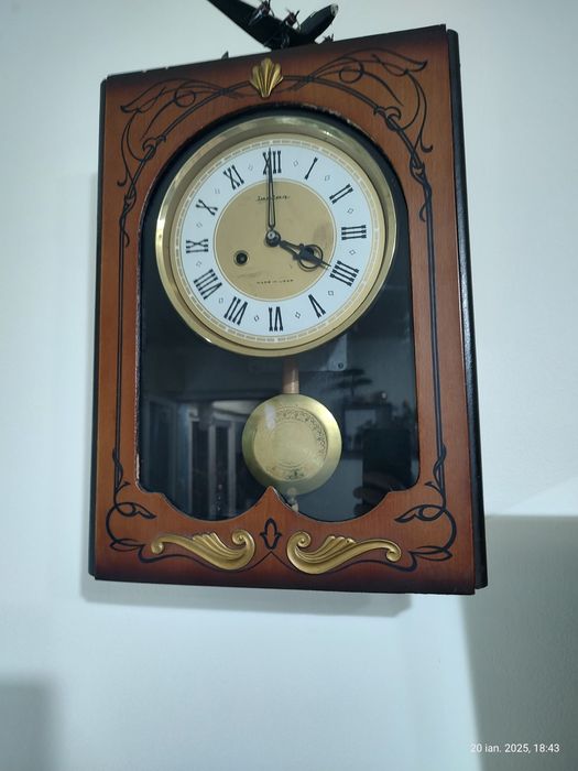 Ceas jantar mecanic.