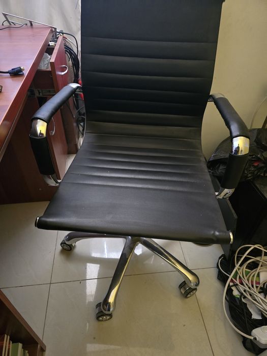 YANGI Kreslo sotiladi .