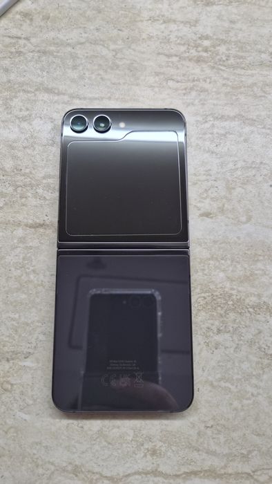 Samsung Galaxy Z Flip 5 256GB Graphite