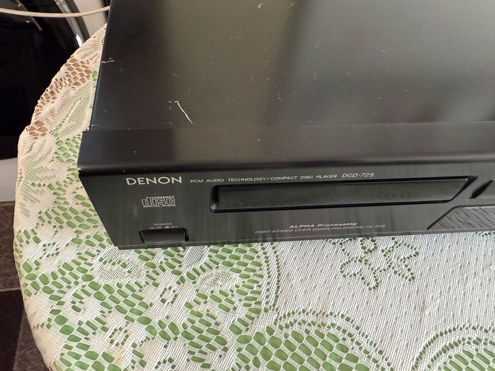 Denon DCD-725 CD player