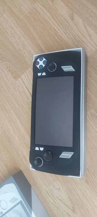 Consola portabilă Rog ally asus z1 extreme
