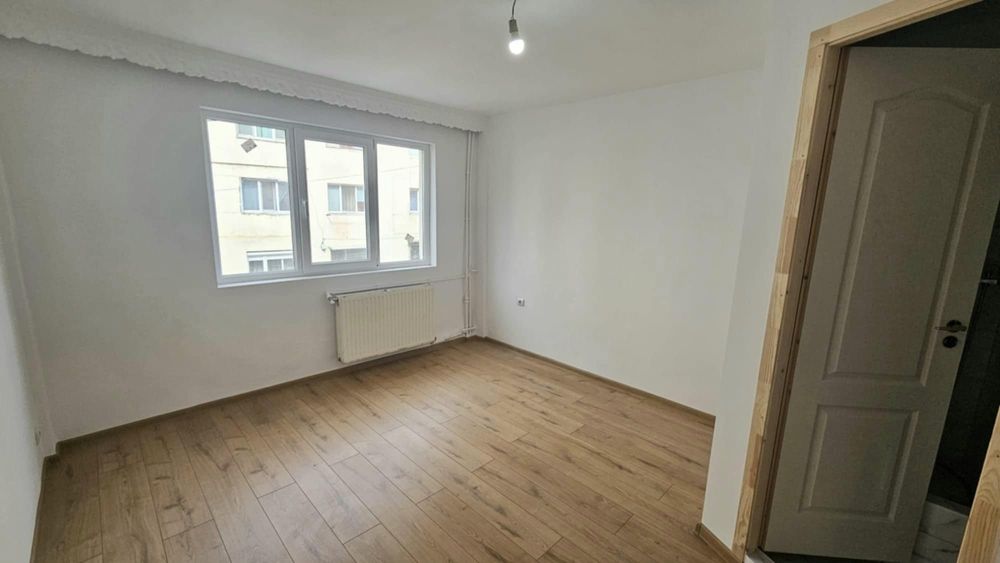 Vand sau inchiriez garsoniera, micro 14