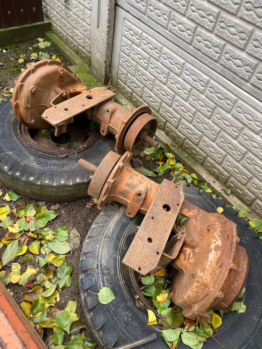 Trompe cu suporti-Aripi pentru tractor 445