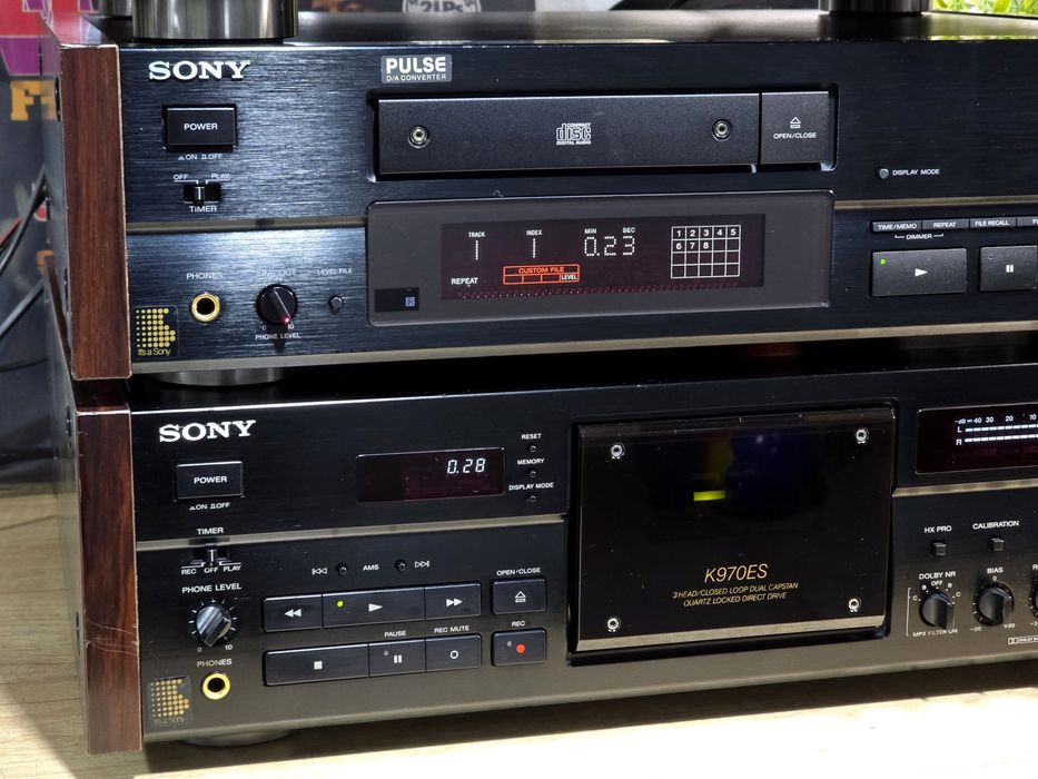 Linie audio SONY ,deck TC-K970ES, cd-player CDP-X555ES, amplificator