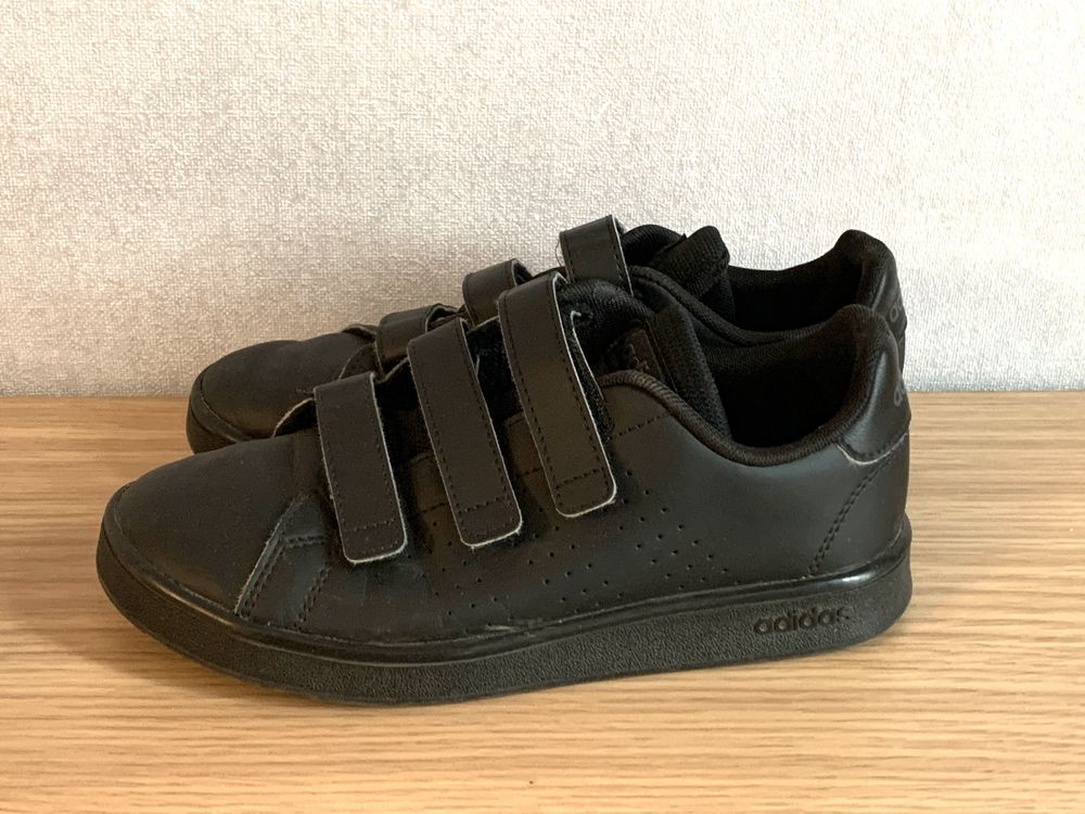 Детски обувки Adidas, с велкро, 35 номер