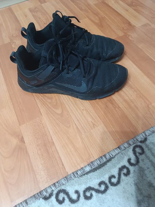 Найк маратонки 45 номер