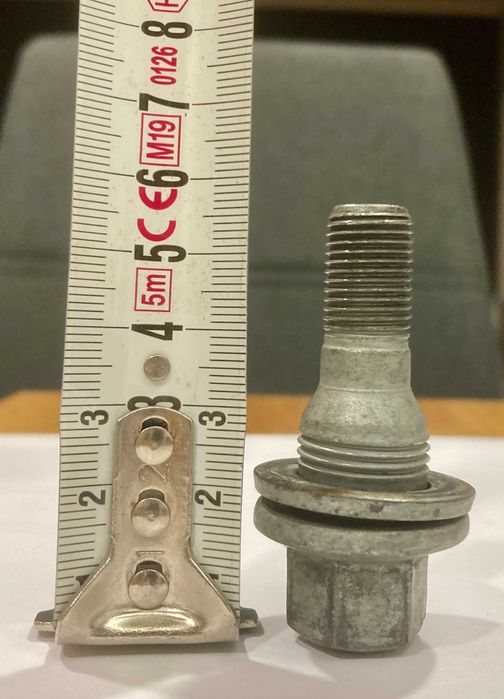 Болтове за джанти Пежо / Ситроен, оригинални - 16 бр + 4 бр секретни