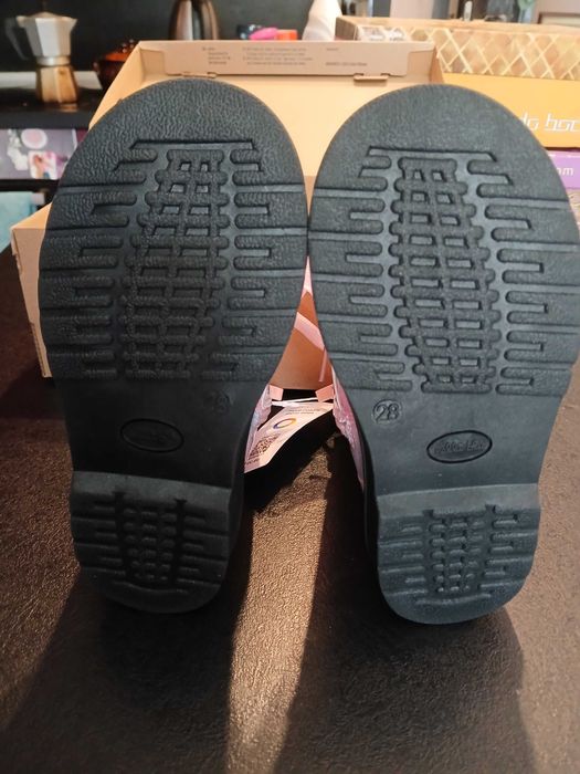 Нови с етикет боти 28 номер