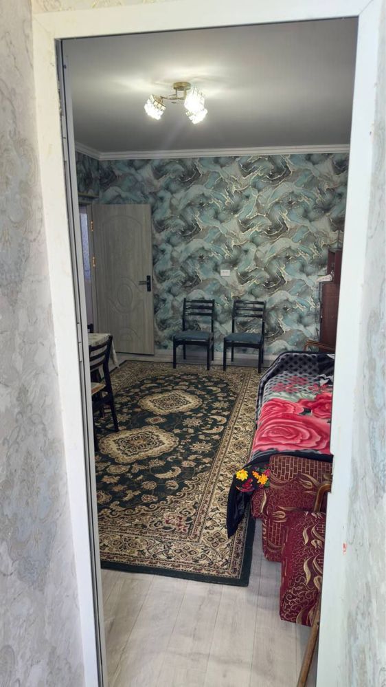 Продаётся-Сотилади:квартира-Ориентир Shashlik sity.2 этажка-1 этаж
