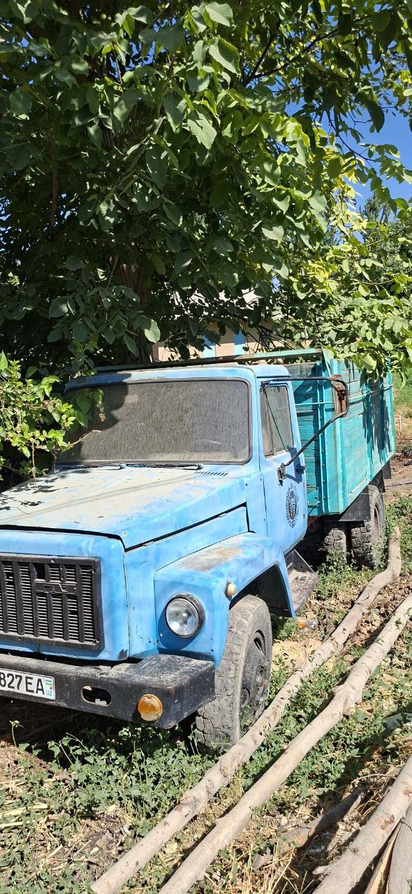 Gaz 3307 sotiladi