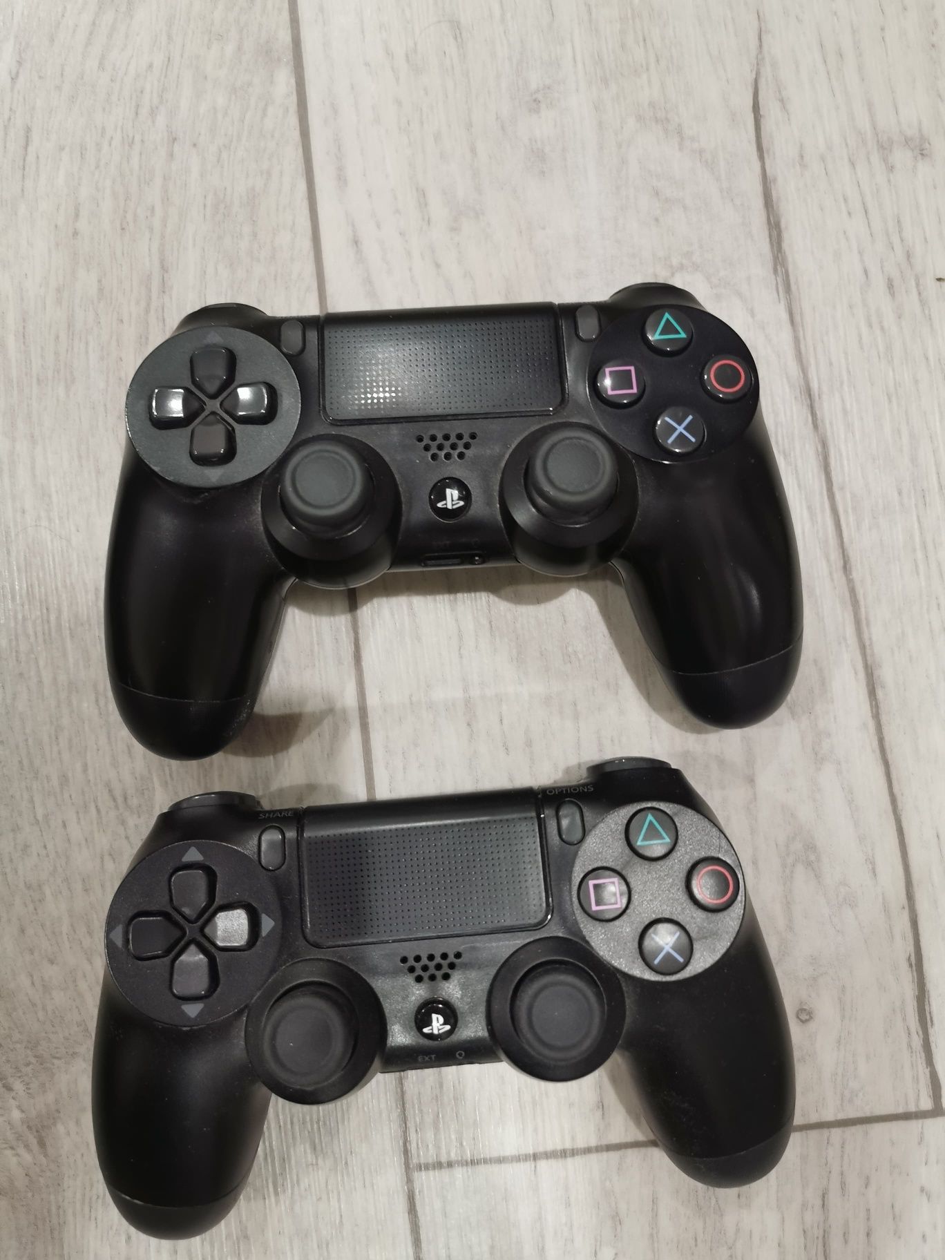 PlayStation 4 | Две игры | Два геймпада
