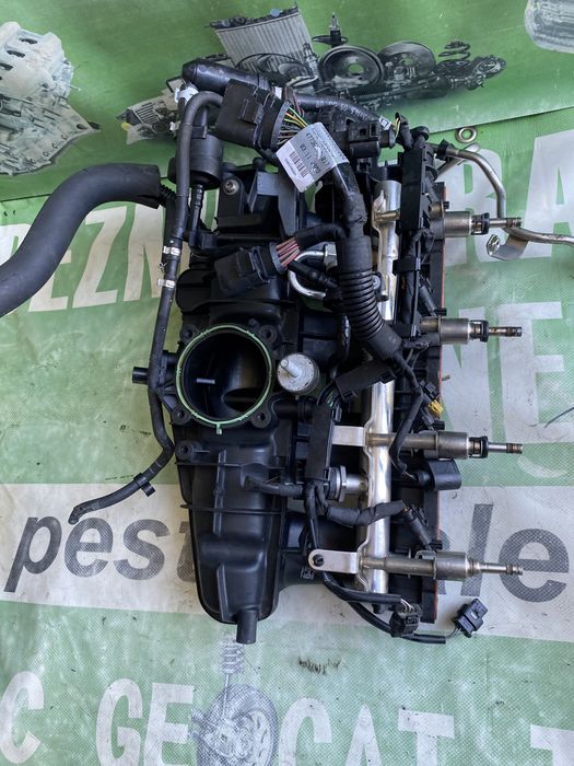 Rampă injectoare completă cu 4 injectoare Audi A5 1.8 Tfsi 2009