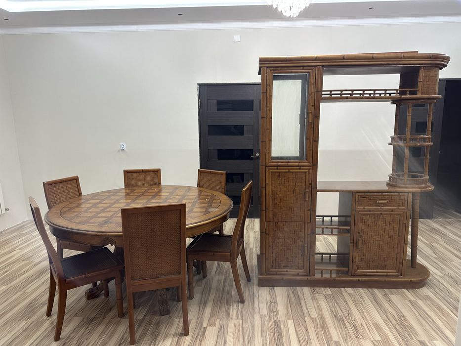 Барная стойка, стол стуля