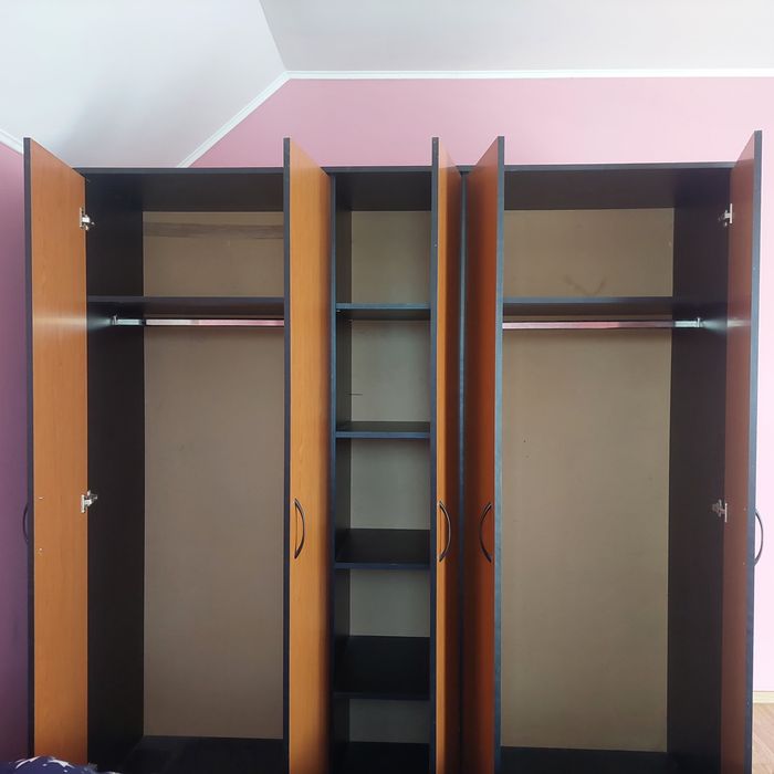 Șifonier cu 5 uși utilizat
