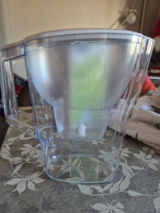 Филтрираща кана Brita Aluna 2.4l