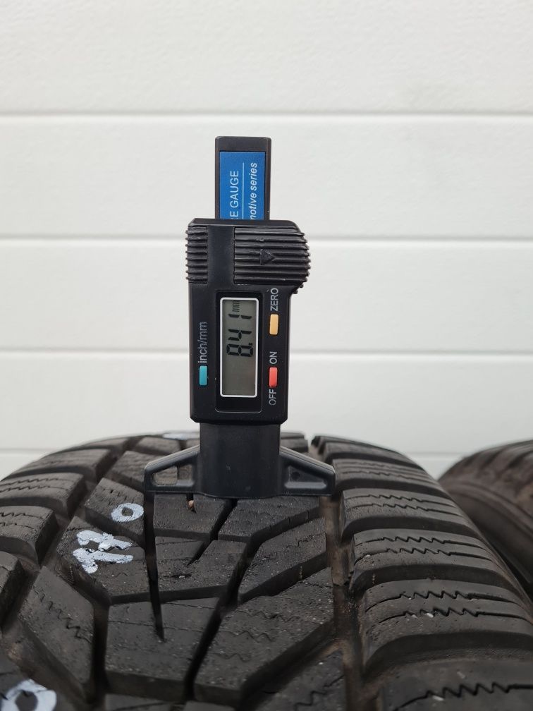 Зимни гуми 4 броя HANKOOK WinterIcep Evo3 215 60 R17 дот 4122