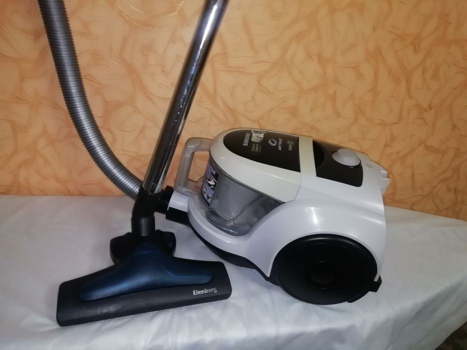 Пылесос Самсунг продам.