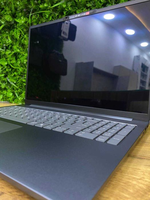 LENOVO IdeaPad Slim5/ Core 7 240H/16gb ddr5/512gb ssd/16,0 2,8K OLED
