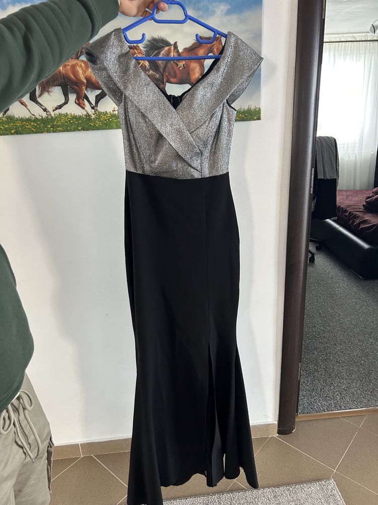 Vând rochii elegante (botez, banchet, nuntă)