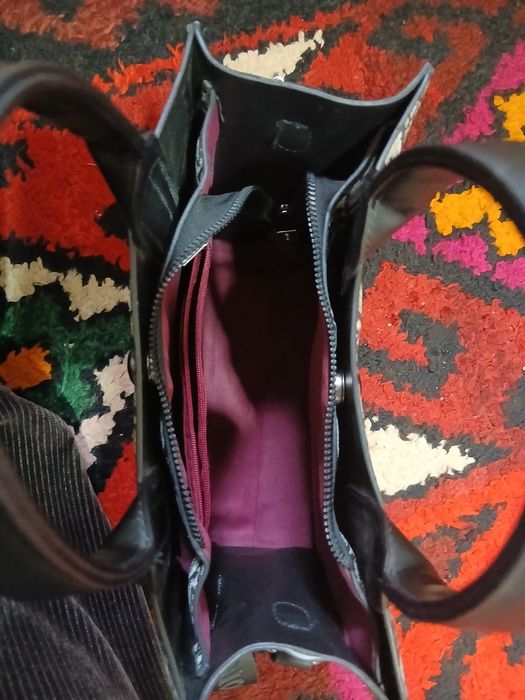 Dior ayollar sumkasi