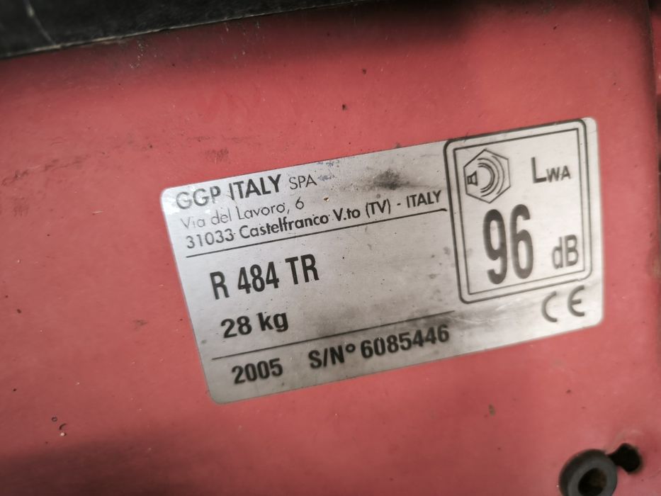 Mașina de tuns iarba Raser