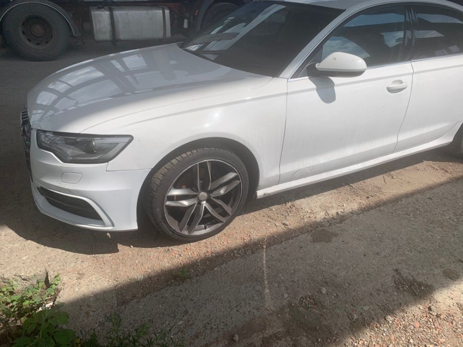 fuzeta fata si piese audi a6 c7 4g 2012 din dezmembrari