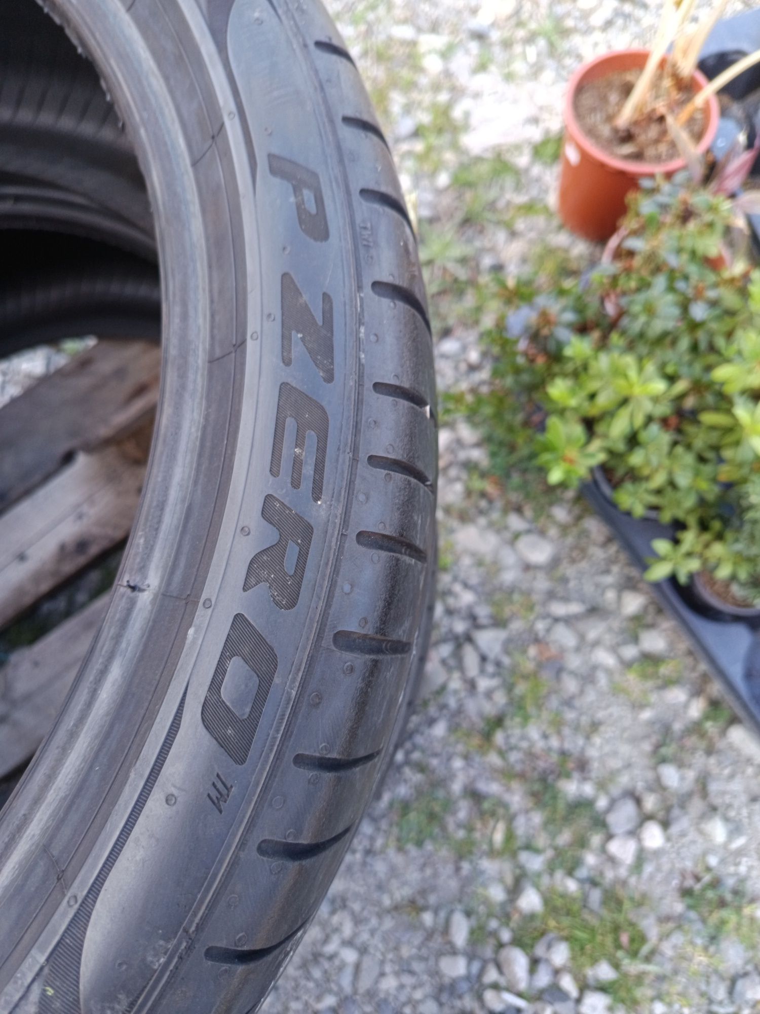 255 35 R 19 96Y PIRELLI P ZERO  Дот3619