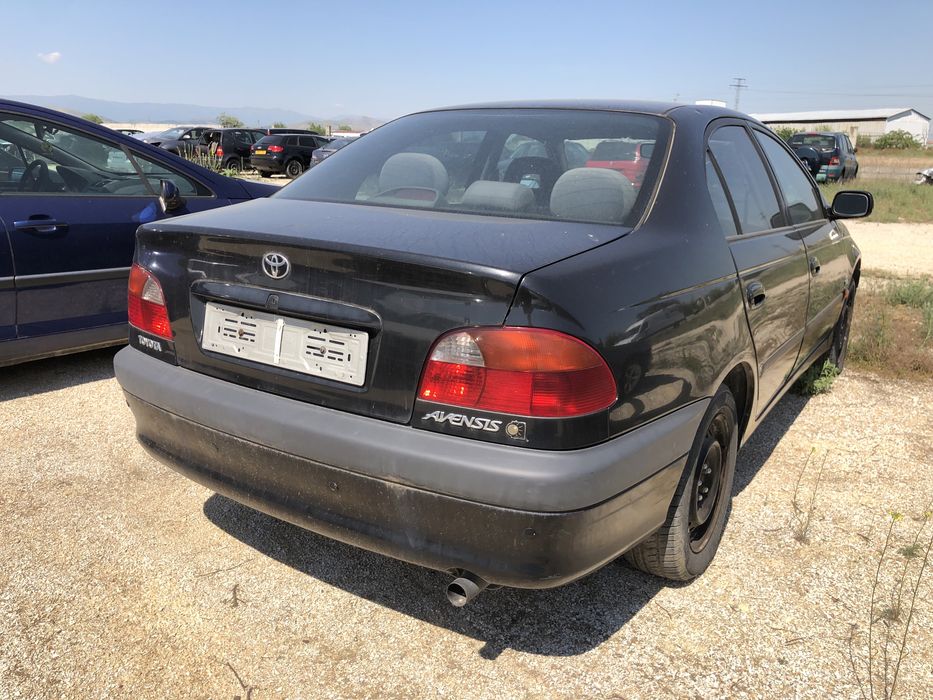 2000g. Toyota Avensis T22, 2.0 Diesel 90cc.