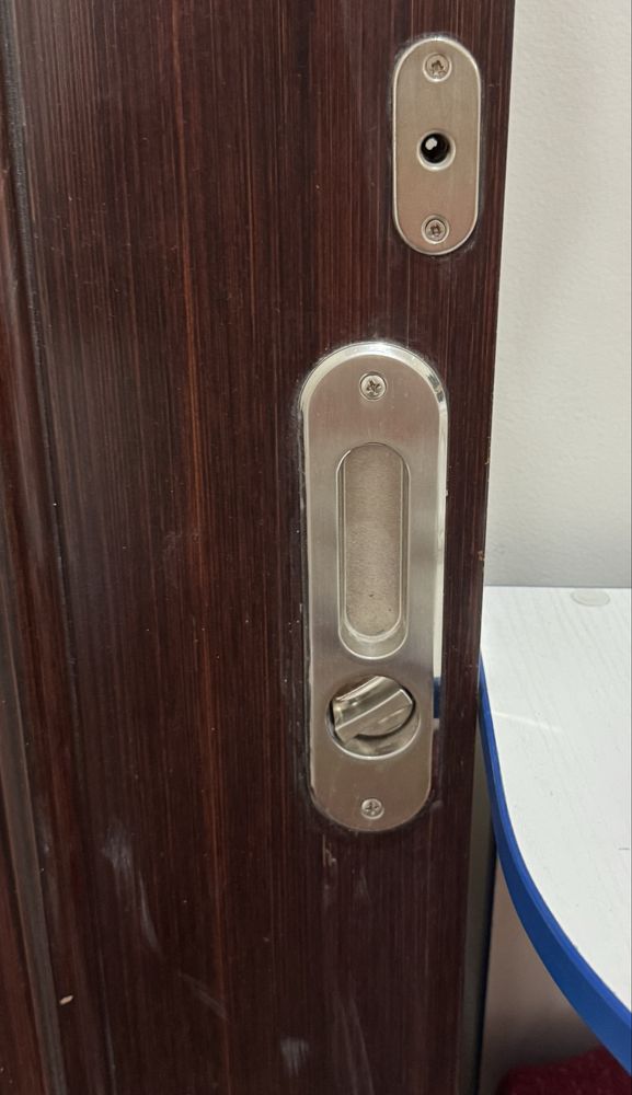 Дверь на роликах 215,5*115,5