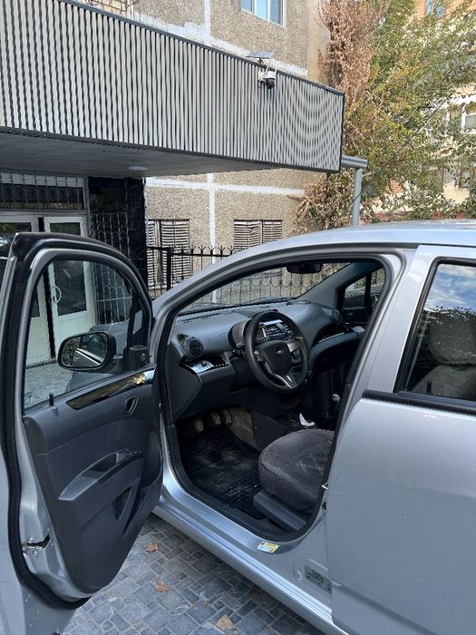 Продаётся Chevrolet Spark, бензин