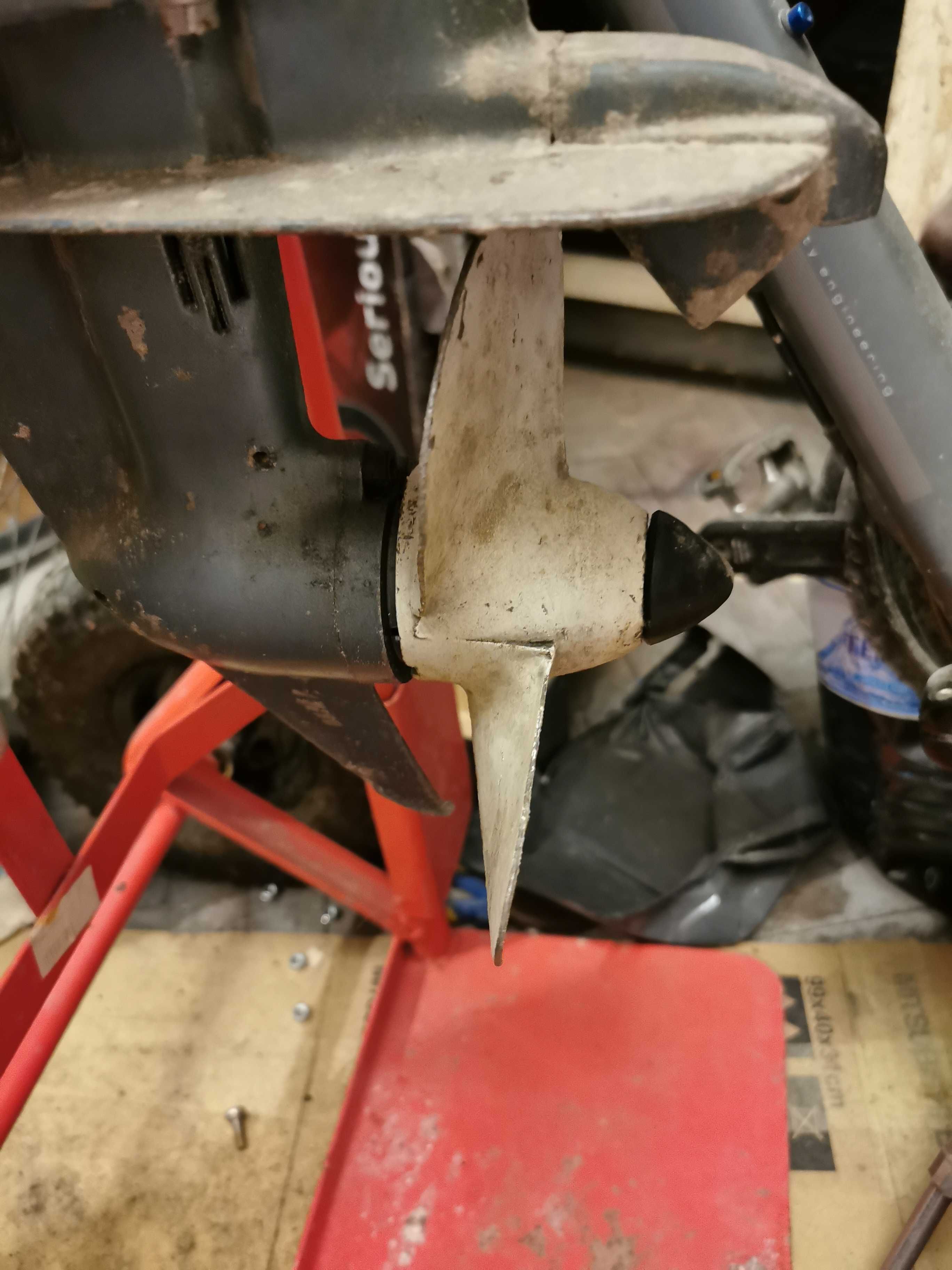 Лодка и/или извънбордов двигател 3hp
