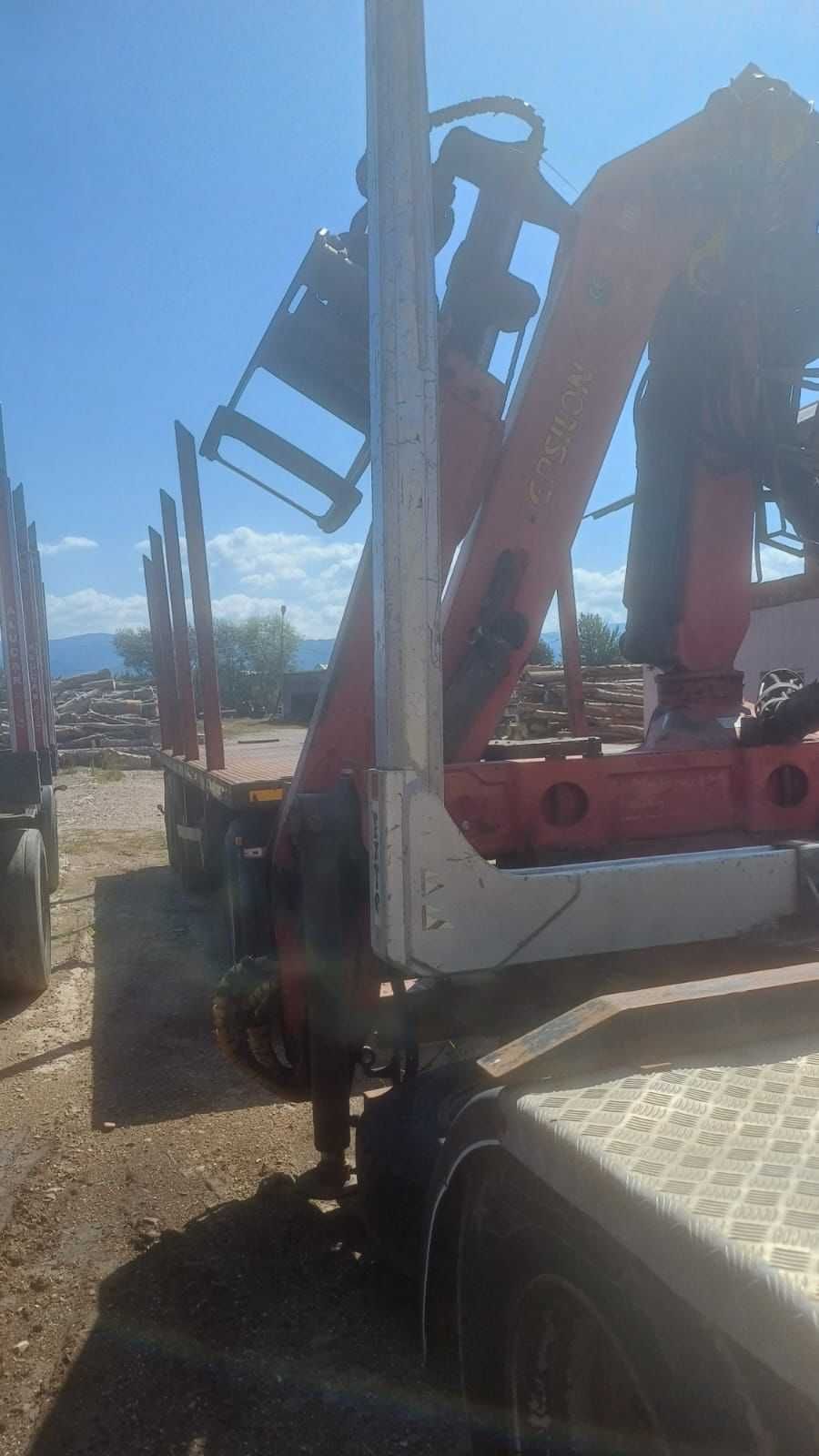 Vand 2x Autoutilitare transport busteni, in buna stare de functionare.