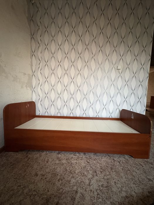 Односпальная кровать