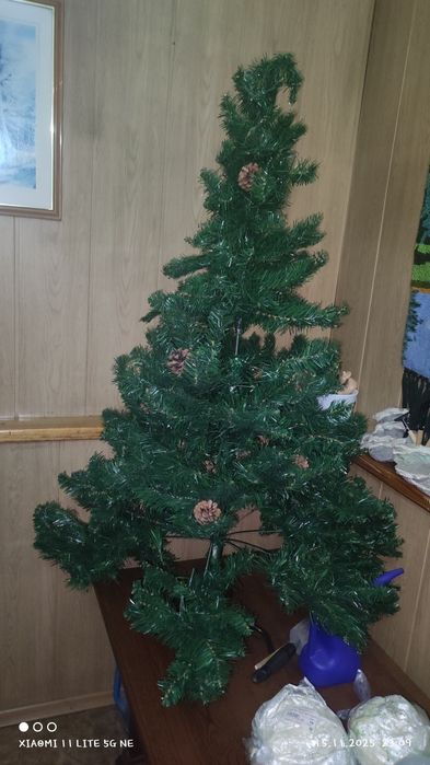 Продам искусственную Ёлку