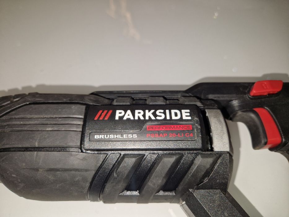 Саблен трион PARKSIDE C4