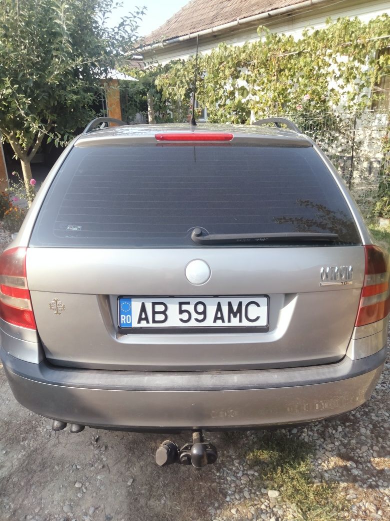 Vând Skoda Octavia 2