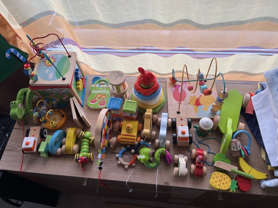 Jucarii montesorii din lemn