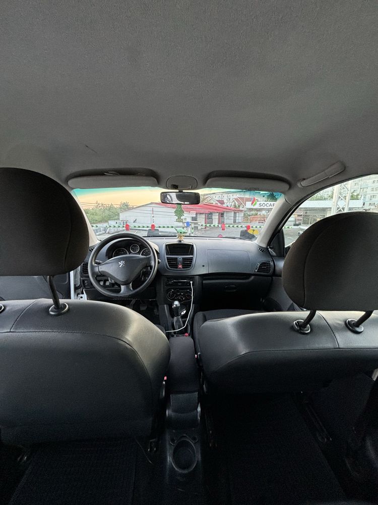 peugeot 206-plus și 2 seturi jante+cauciucuri