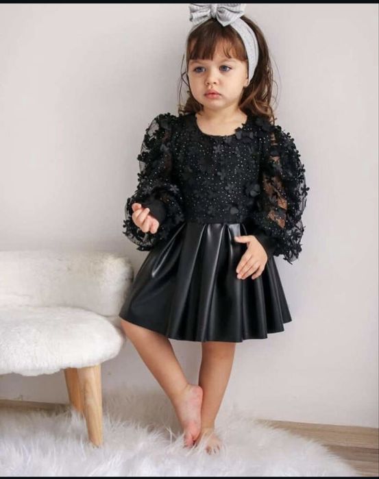 Новое платье для девочек 2-3/7-8 лет.