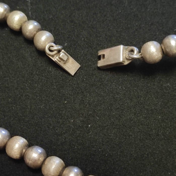 Сребърна огърлица