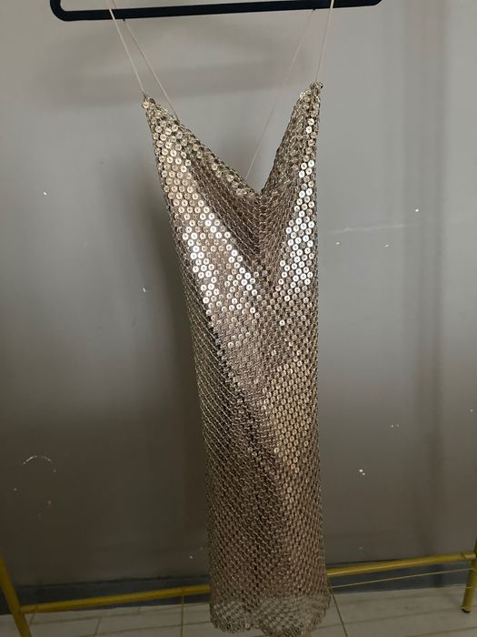 Златиста Рокля Reserved