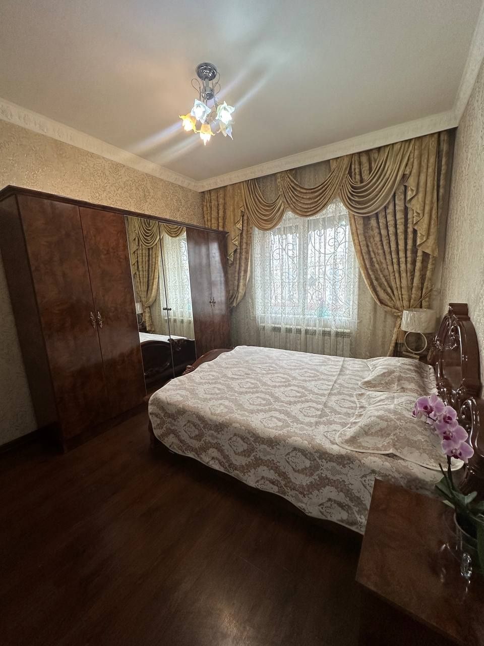 Спальный гарнитур