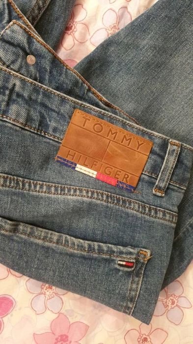 Blugi Tommy Hilfiger