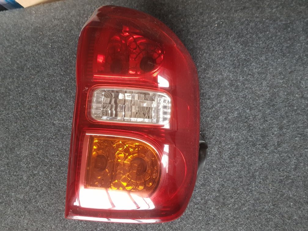 Заден десен Стоп Toyota Rav 4 2000г.-2006г.