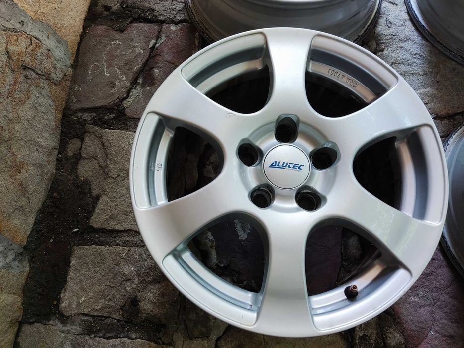 16 цола 5х114,3 лети джанти 5x114,3 Alutec Hyundai Kia Renault