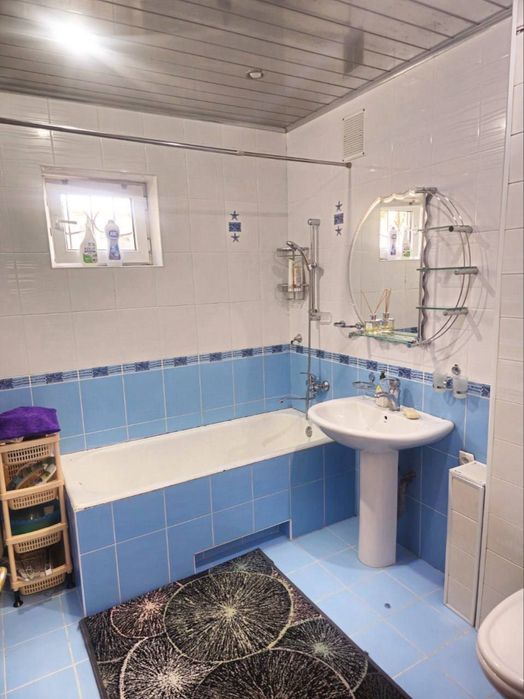 Аренда на Феруза 3-комнатная квартира с обстановкой