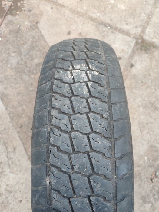 Продам одно колесо на Газель или ниву 175/70