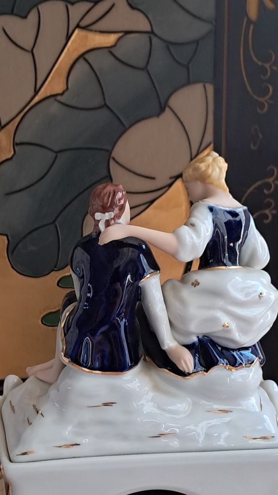 Порцеланов часовник Royal Dux Bohemia