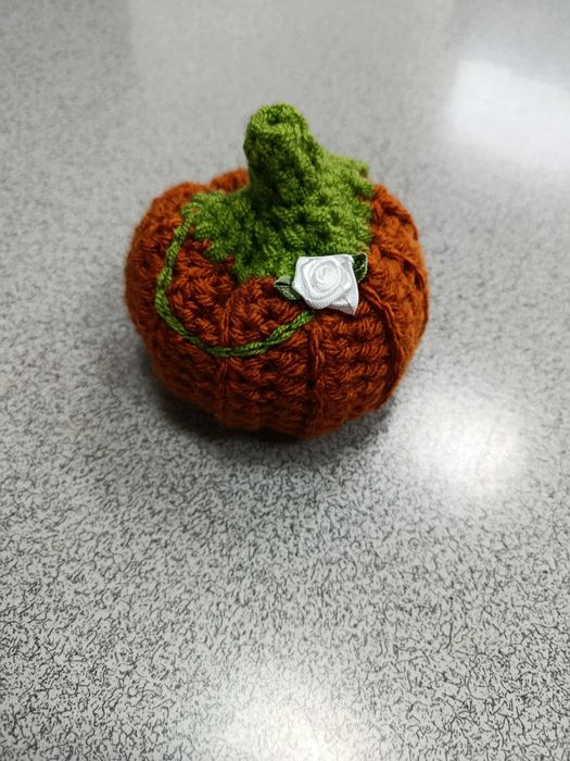 Плетени тикви на една кука