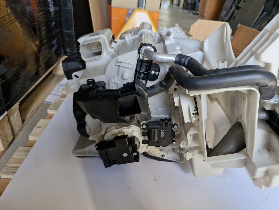 Radiator căldură și ac habitaclu Mazda6